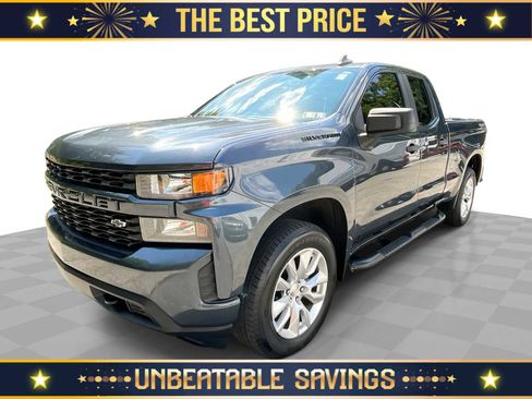 Certified 2020 Chevrolet Silverado 1500 Custom w/ Custom Value Package image 1