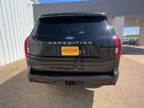 New 2026 Ford Expedition Active RWD image 7