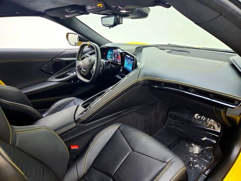 Used 2025 Chevrolet Corvette Stingray Premium Conv w/ Z51 Performance Package image 22