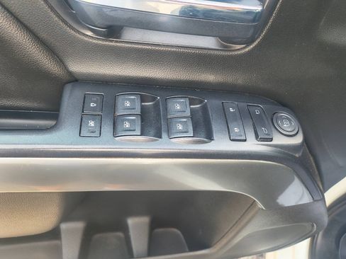 Used 2018 Chevrolet Silverado 1500 LT w/ Trailering Package AWD/4WD image 15