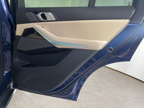 Used 2021 BMW X5 xDrive40i w/ Premium Package image 14