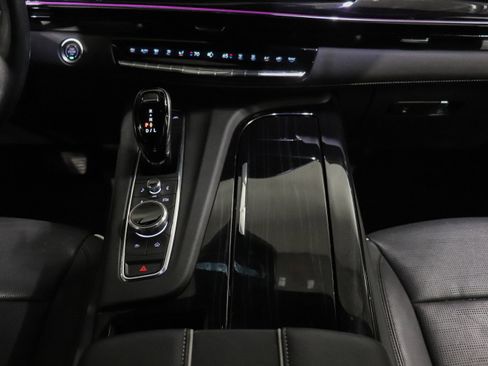 Used 2024 Cadillac Escalade Sport w/ LPO, ONYX Package AWD/4WD image 34