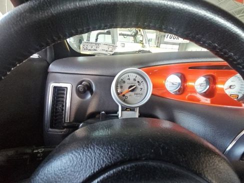 Used 2001 Chrysler Prowler RWD image 25