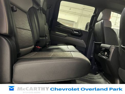Used 2023 Chevrolet Silverado 1500 ZR2 w/ Technology Package AWD/4WD image 33