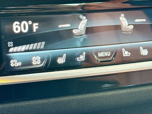 Used 2023 BMW M5 w/ Competition Package image 21