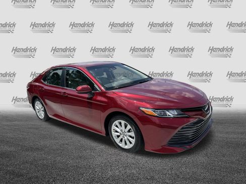 Certified 2020 Toyota Camry LE FWD image 2
