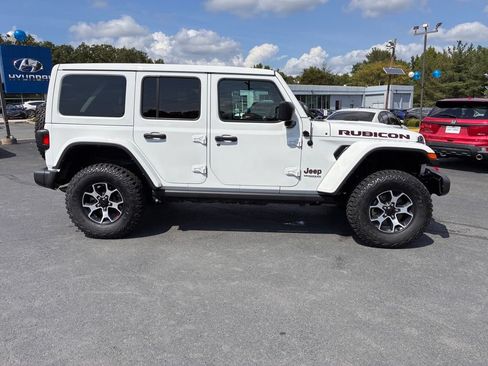 Used 2022 Jeep Wrangler Unlimited Rubicon AWD/4WD image 8