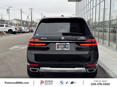 Used 2023 BMW X7 xDrive40i w/ Premium Package image 4
