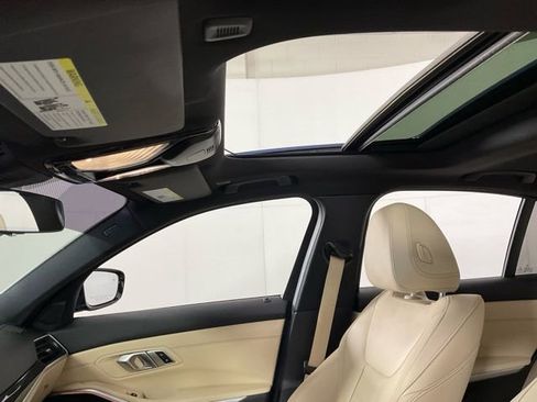 Used 2020 BMW 330i xDrive Sedan w/ Premium Package image 25