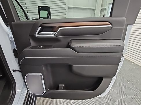 New 2026 GMC Sierra 2500 Denali w/ Denali Reserve Package image 37