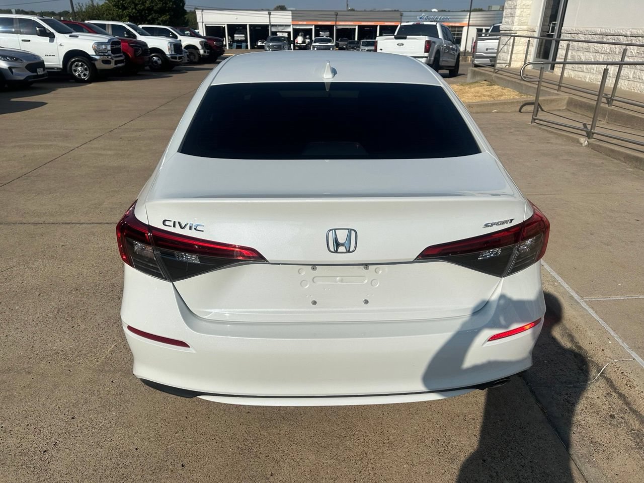 Used 2023 Honda Civic Sport image 9