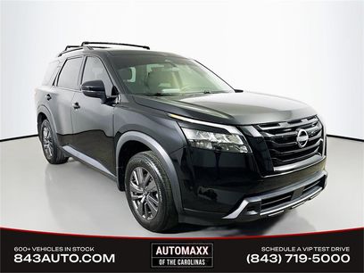 Used 2023 Nissan Pathfinder SV