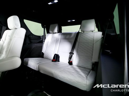 Used 2025 Cadillac Escalade Sport Platinum w/ LPO, ONYX Package AWD/4WD image 20