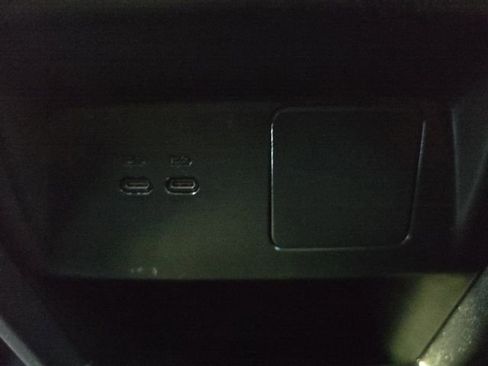 Used 2025 Buick Enclave Preferred image 27