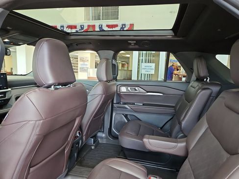 New 2026 Ford Explorer Platinum RWD image 19