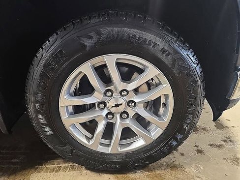 Used 2019 Chevrolet Silverado 1500 LT w/ All-Star Edition AWD/4WD image 38