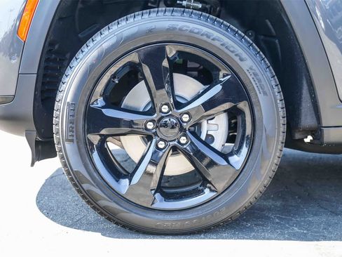 New 2025 Jeep Grand Cherokee L Limited w/ Luxury Tech Group II image 9