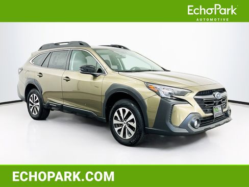 Used 2025 Subaru Outback Premium image 1
