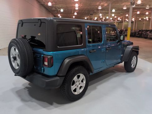 Used 2020 Jeep Wrangler Unlimited Sport S AWD/4WD image 3