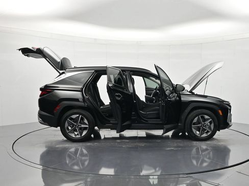 Used 2025 Hyundai Tucson SEL FWD image 47