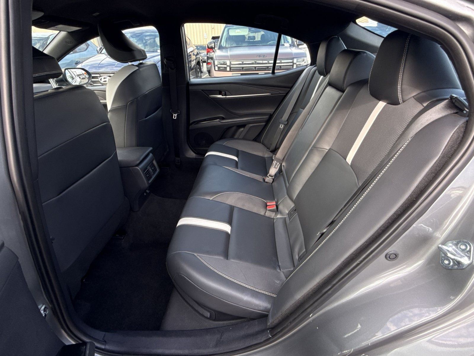Used 2025 Toyota Camry SE FWD image 24