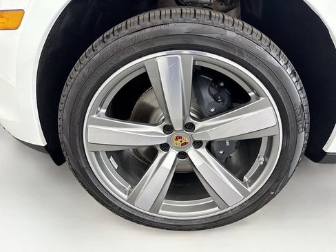 Used 2026 Porsche Macan AWD/4WD image 31