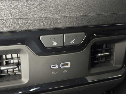 Certified 2024 GMC Sierra 1500 AT4X w/ AT4X AEV Edition AWD/4WD image 21