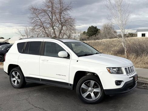 Used 2016 Jeep Compass High Altitude image 2