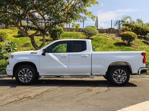Used 2023 Chevrolet Silverado 1500 RST w/ Z71 Off-Road Package AWD/4WD image 2