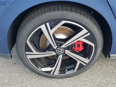 New 2026 Volkswagen GTI SE image 5