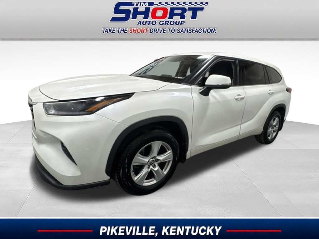 Used 2021 Toyota Highlander LE AWD/4WD image 1