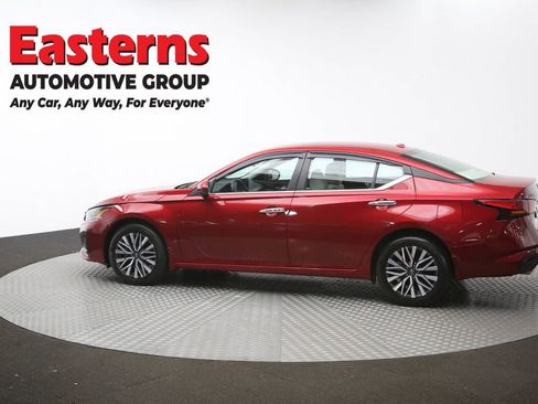 Used 2023 Nissan Altima 2.5 SV w/ SV Premium Package AWD/4WD image 60