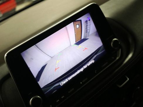 Used 2021 Nissan Rogue S FWD image 25