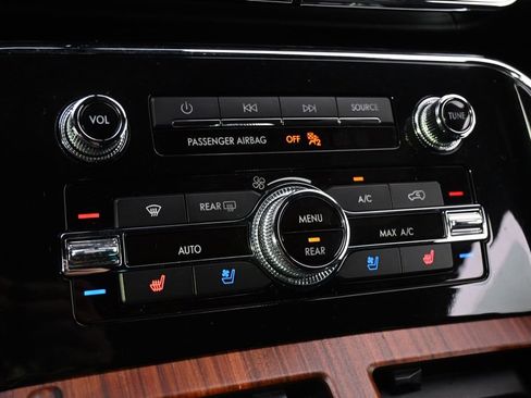 Used 2018 Lincoln Navigator Reserve w/ Technology Package image 31