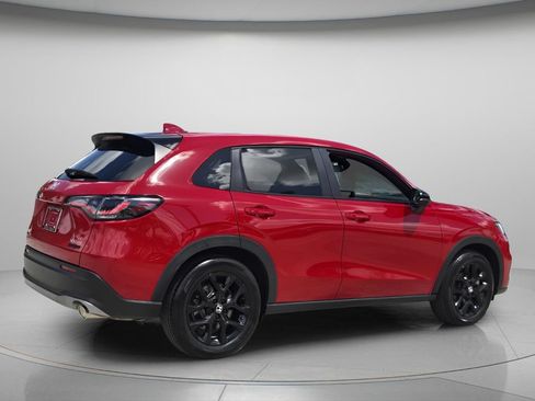 Used 2025 Honda HR-V Sport image 7
