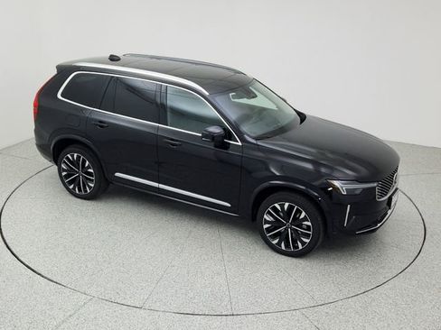 New 2026 Volvo XC90 B6 Plus w/ Protection Package Premier image 14