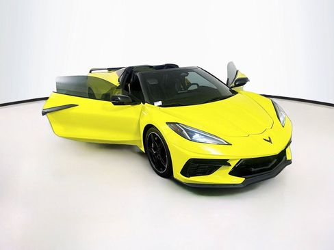 Used 2024 Chevrolet Corvette Stingray Preferred Conv w/ Z51 Performance Package RWD image 34