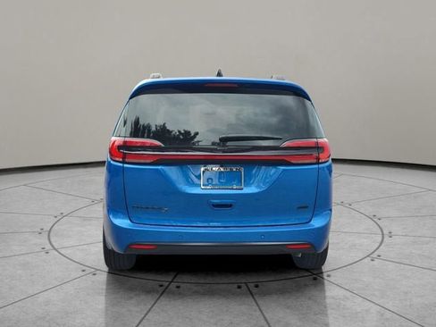 New 2026 Chrysler Pacifica Select AWD/4WD image 11