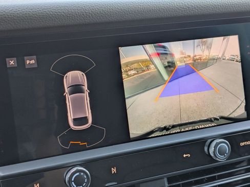 Certified 2025 Porsche Macan image 19