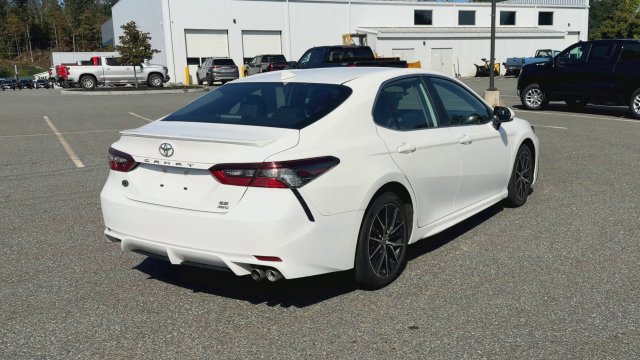 Used 2024 Toyota Camry SE w/ Cold Weather Package AWD/4WD image 8