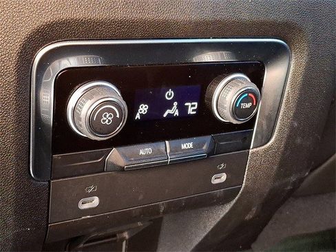 Certified 2024 Chevrolet Suburban LT image 8