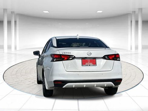 Used 2025 Nissan Versa SV w/ Trunk Package image 3