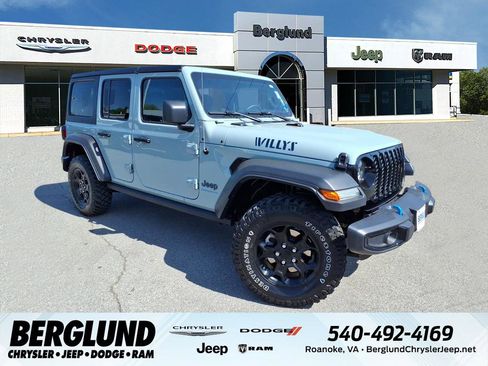 Used 2023 Jeep Wrangler Unlimited AWD/4WD image 1