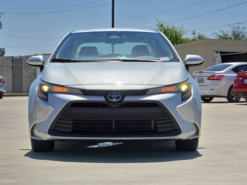 Certified 2025 Toyota Corolla LE FWD image 8