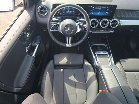 Certified 2026 Mercedes-Benz GLB 250 4MATIC image 25