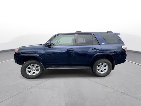 Used 2021 Toyota 4Runner SR5 Premium w/ Moonroof Package AWD/4WD image 9