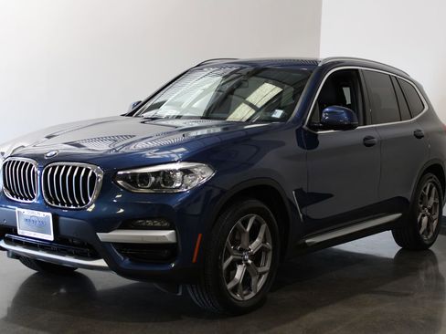 Used 2021 BMW X3 xDrive30i w/ Premium Package image 7