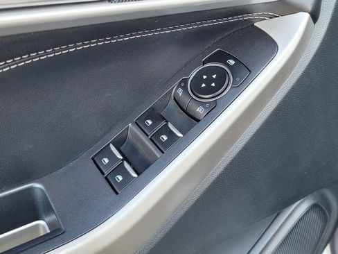 Used 2022 Ford Explorer XLT w/ Equipment Group 202A image 17