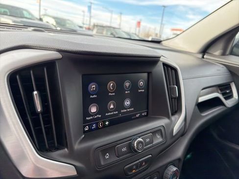 Used 2024 GMC Terrain SLE image 21