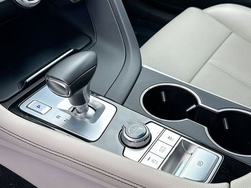 Used 2020 Genesis G70 2.0T image 27